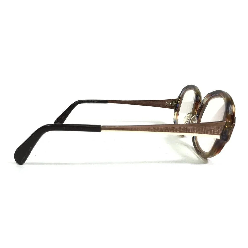 Universal frames are